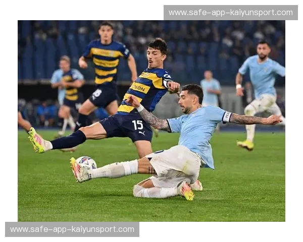 意甲：艺术与战术交织的绿茵传奇