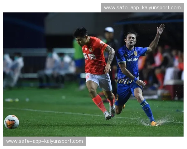 决战之巅：恒大vs苏宁，重温那场激情燃烧的对决！